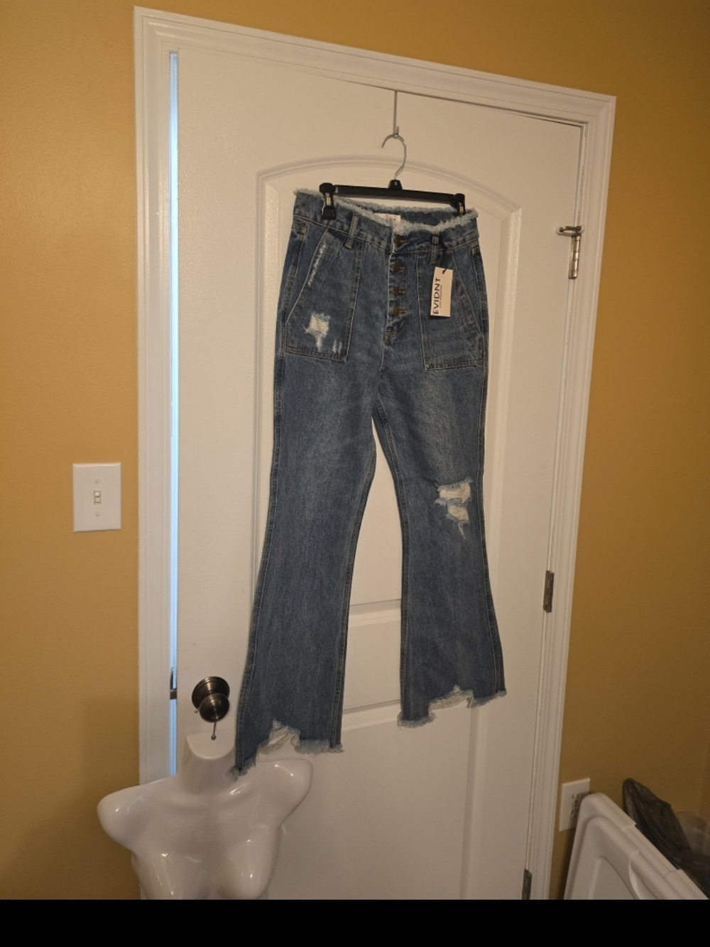 Anthropologie Raw hem highrise Flare Jeans 28x29